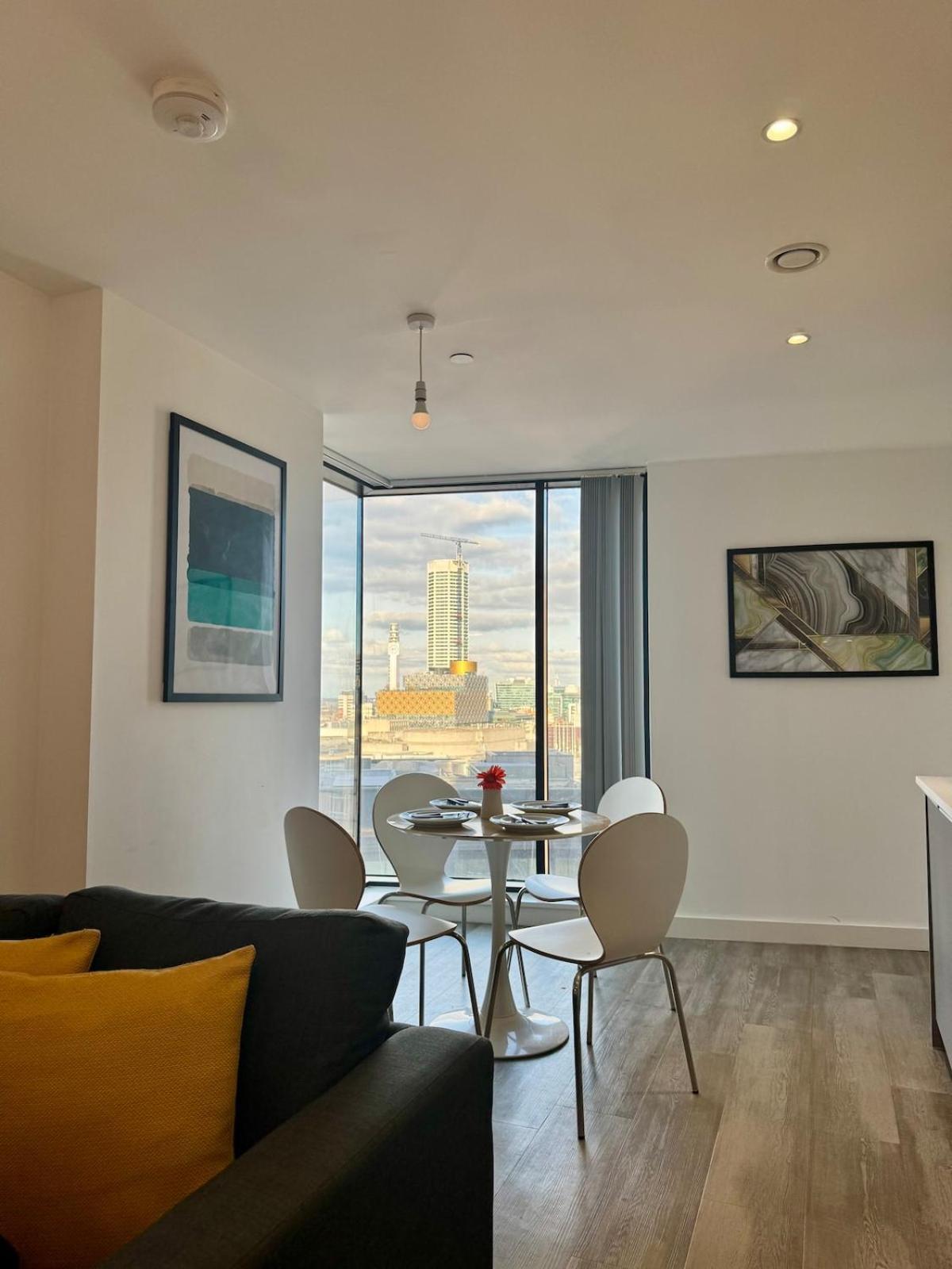 Luxury Centre With Gym And Netflix Birmingham